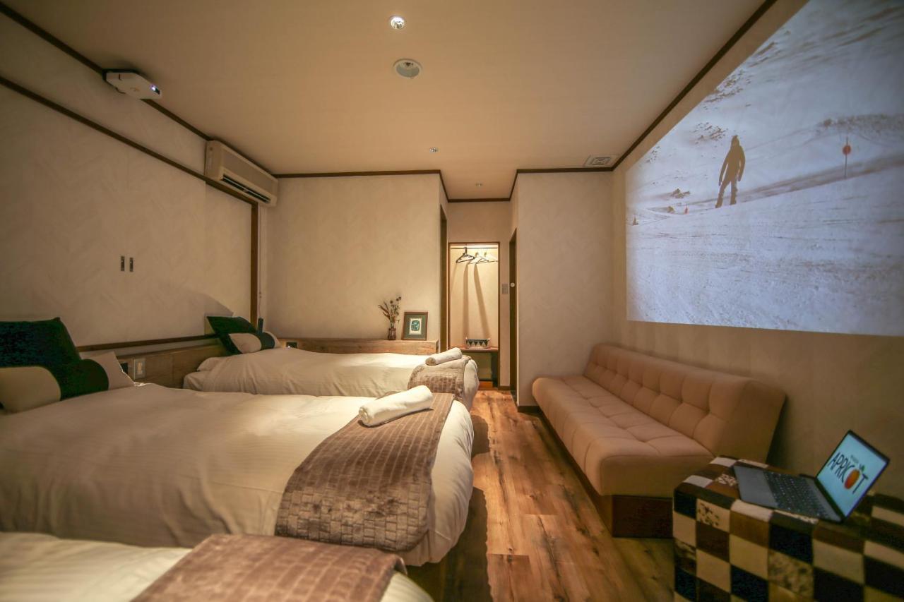 Apricot Pension Hakuba Kültér fotó