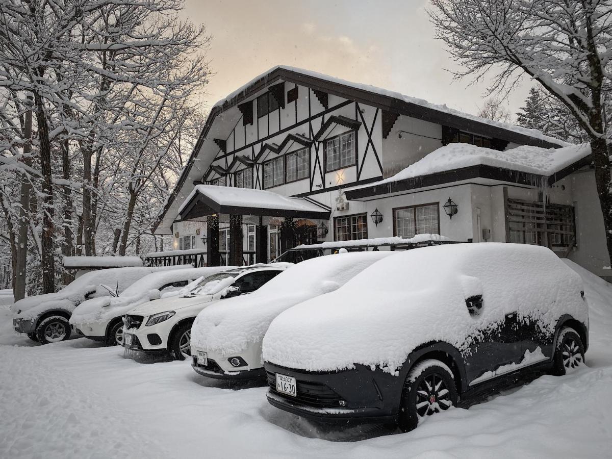 Apricot Pension Hakuba Kültér fotó
